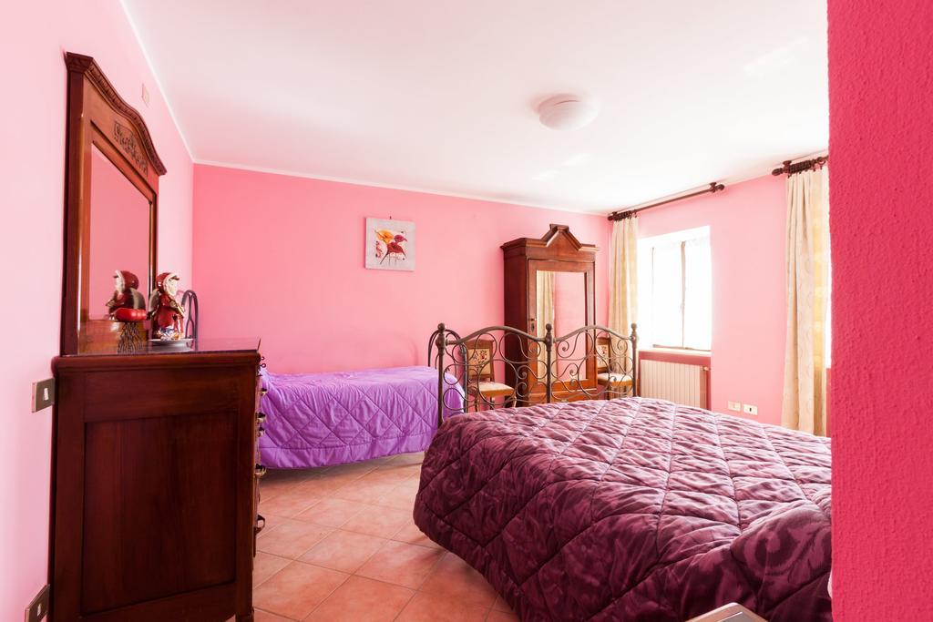 Bed&Breakfast Val d'Oche Castel Boglione Chambre photo